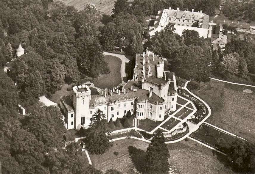 Černobílý Hrádek | © Mgr. Martin Rejman černobílá fotografie zámku Hrádek cca z roku 1920 | © Mgr. Martin Rejman